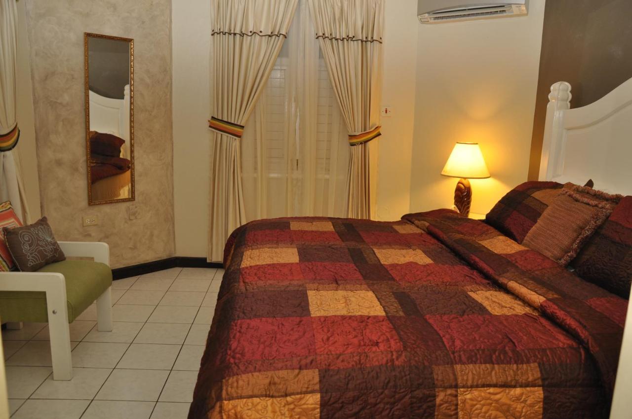 Marchabell By The Sea E22 Apartamento Ocho Rios Quarto foto